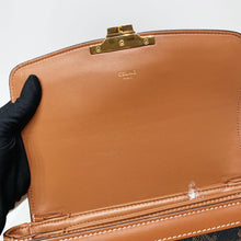 画像をギャラリービューアに読み込む, No.4509- Celine Teen Triomphe Bag
