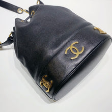 将图片加载到图库查看器，No.3976-Chanel Vintage Caviar Triple CC Bucket Bag
