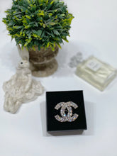 Load image into Gallery viewer, No.02251-Chanel Classic CC Crystal Brooch
