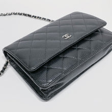 Charger l&#39;image dans la galerie, No.4137-Chanel Caviar Timeless Classic Wallet On Chain

