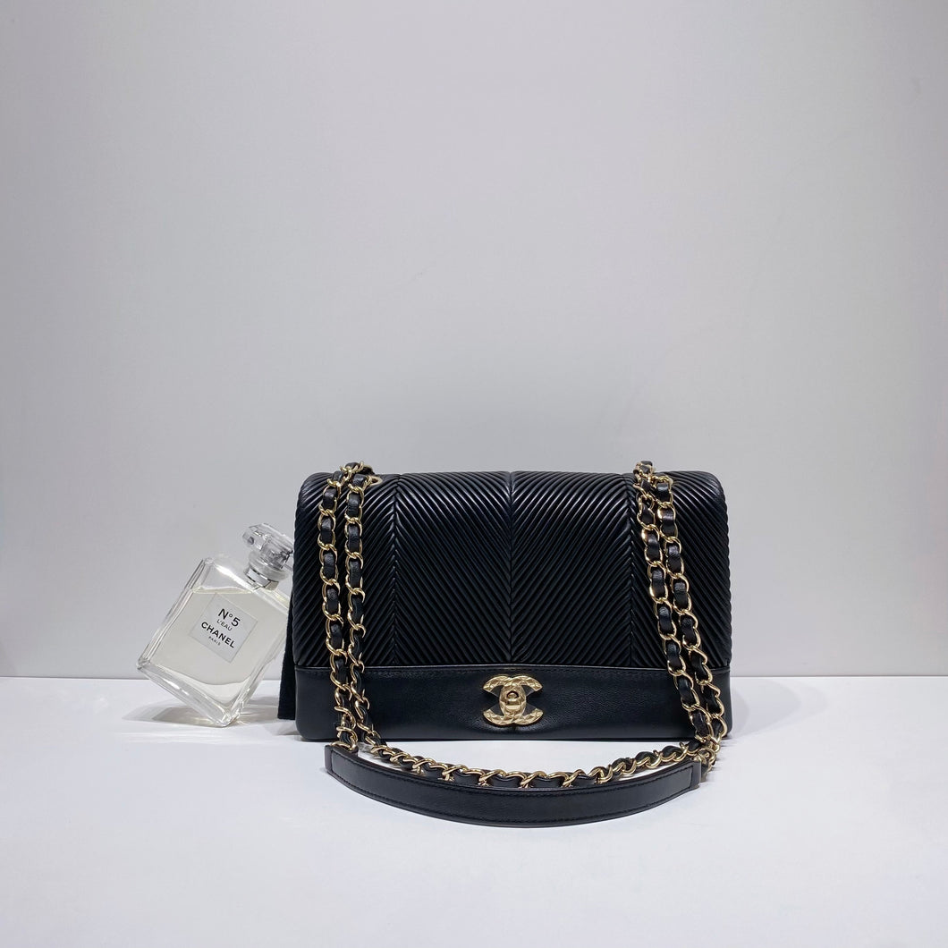 No.4241-Chanel Pleated Crush Flap Bag (Unused / 未使用品)