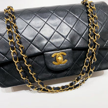 Load image into Gallery viewer, No.4127-Chanel Vintage Lambskin Classic Flap 25cm
