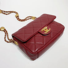 이미지를 갤러리 뷰어에 로드 , No.4146-Chanel Large Twist Your Button Flap Bag
