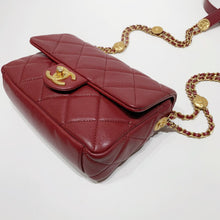 이미지를 갤러리 뷰어에 로드 , No.4146-Chanel Large Twist Your Button Flap Bag
