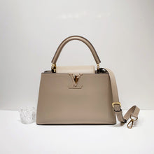 Load image into Gallery viewer, No.4236-Louis Vuitton Capucines MM
