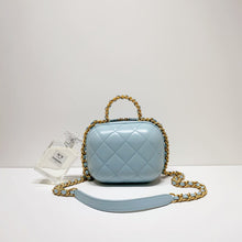 Load image into Gallery viewer, No.4169-Chanel Small Bubble Vanity Case&lt;span class=&quot;Apple-converted-space&quot;&gt;&nbsp;&lt;/span&gt;
