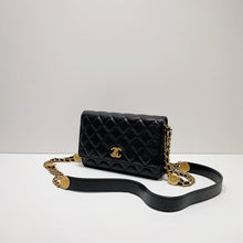 將圖片載入圖庫檢視器 No.4172-Chanel Twist Your Button Wallet On Chain
