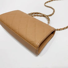 Load image into Gallery viewer, No.4181-Chanel Chain Match Top Handle Clutch With Chain (Brand New / 全新貨品)
