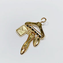 Load image into Gallery viewer, No.4176-Chanel Metal &amp; Leather Hanger Brooch
