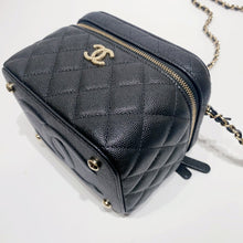 Charger l&#39;image dans la galerie, No.4187-Chanel Timeless Classic Small Vanity Case
