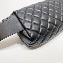 將圖片載入圖庫檢視器 No.4193-Chanel Street CC Waist Bag (Unused / 未使用品)
