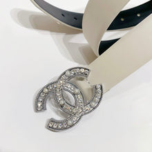 이미지를 갤러리 뷰어에 로드 , No.4196-Chanel Crystal Pearl &amp; Leather Coco Mark Belt
