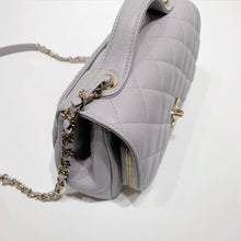 画像をギャラリービューアに読み込む, No.4158-Chanel Medium Business Affinity Flap Bag
