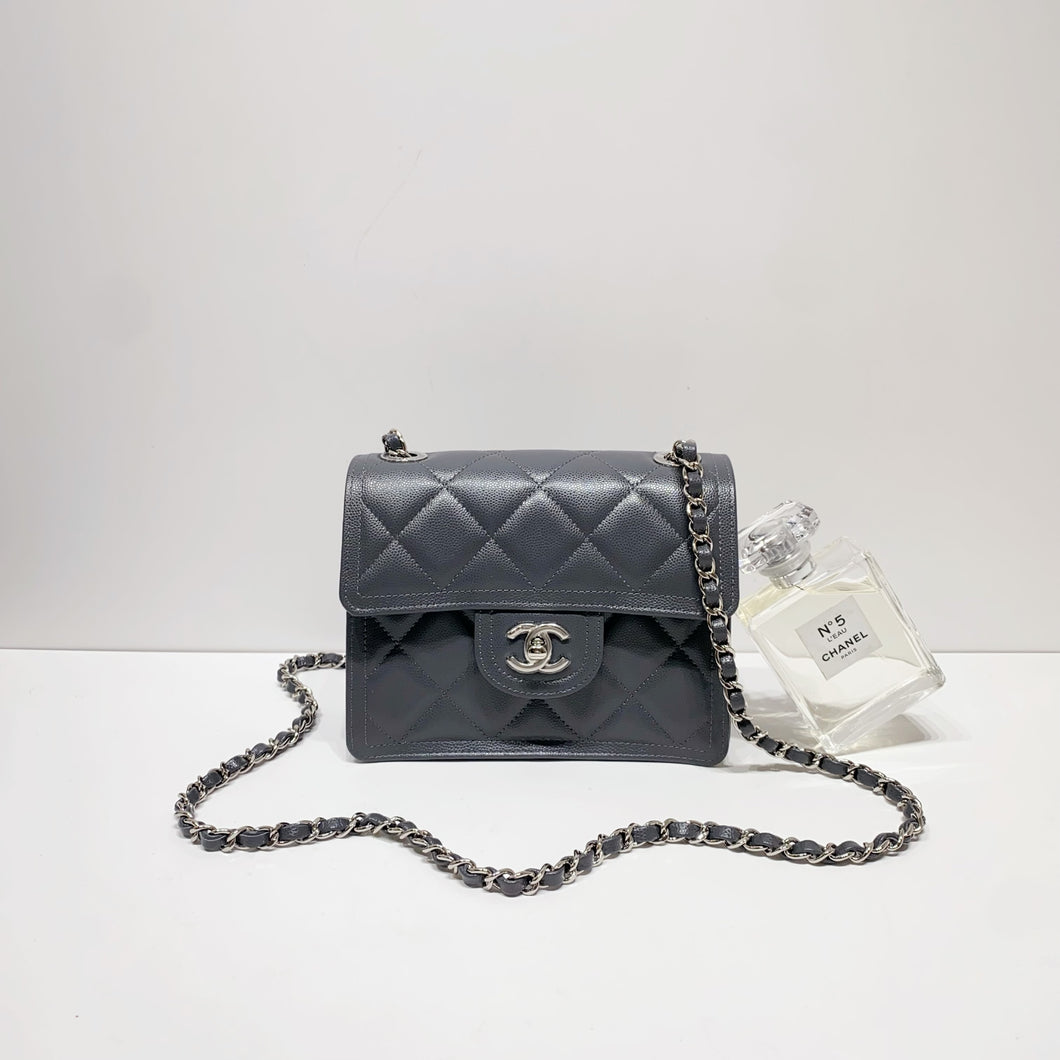 No.4228-Chanel Caviar Sweet Classic Mini Flap Bag (Brand New / 全新貨品)