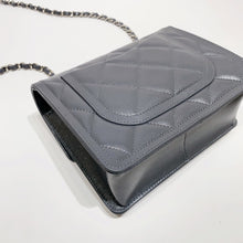 Load image into Gallery viewer, No.4228-Chanel Caviar Sweet Classic Mini Flap Bag (Brand New / 全新貨品)
