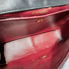 Charger l&#39;image dans la galerie, No.3893-Chanel Vintage Lambskin Flap Bag
