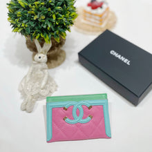 Load image into Gallery viewer, No.4218-Chanel CC Filigree Card Holder
