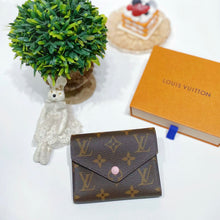 이미지를 갤러리 뷰어에 로드 , No.001648-3-Louis Vuitton Victorine Wallet (Unused / 未使用品)
