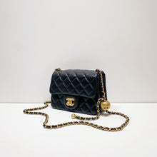 將圖片載入圖庫檢視器 No.001650-1-Chanel Pearl Crush Square Mini Flap Bag (Brand New / 全新)
