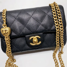 Charger l&#39;image dans la galerie, No.001655-Chanel Sweet Heart Mini Flap Bag (Brand New / 全新)
