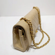 Load image into Gallery viewer, No.3159-Chanel Vintage Lambskin Classic Flap Bag 25cm
