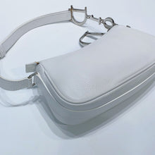 Charger l&#39;image dans la galerie, No.3914-Dior Vintage Leather Logo Shoulder Bag
