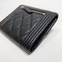 Charger l&#39;image dans la galerie, No.001656-2-Chanel Caviar Small Boy Flap Wallet (Brand New / 全新貨品)
