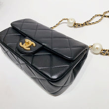 Charger l&#39;image dans la galerie, No.001657-Chanel Pearl Twins Rectangular Mini Flap Bag (Brand New / 全新)

