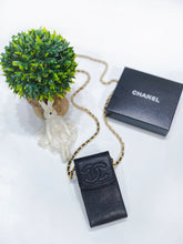 Load image into Gallery viewer, No.3867-Chanel Vintage Caviar Crossbody Key Holder
