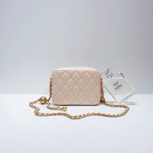 Load image into Gallery viewer, No.001543-Chanel Pearl Crush Camera Bag (Brand New / 全新貨品)
