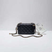 Load image into Gallery viewer, No.3878-Chanel Pearl Crush Vanity With Chain (Unused / 未使用品)
