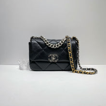 将图片加载到图库查看器，No.4297-Chanel 19 Small Handbag
