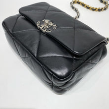 將圖片載入圖庫檢視器 No.4297-Chanel 19 Small Handbag
