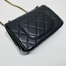 画像をギャラリービューアに読み込む, No.4301-Chanel Paris Monaco Mini Flap Bag
