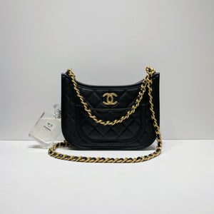 No.4303-Chanel Curvy Mood Hobo Bag