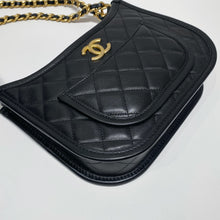 画像をギャラリービューアに読み込む, No.4303-Chanel Curvy Mood Hobo Bag
