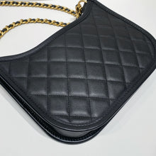 画像をギャラリービューアに読み込む, No.4303-Chanel Curvy Mood Hobo Bag
