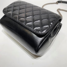 Charger l&#39;image dans la galerie, No.4343-Chanel Pilot Essentials Flap Bag With Top Handle
