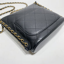 画像をギャラリービューアに読み込む, No.4404-Chanel Small Chain Sides Hobo Bag
