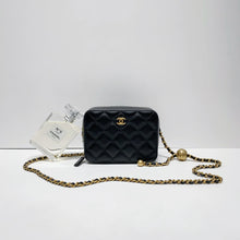 이미지를 갤러리 뷰어에 로드 , No.4409-Chanel Pearl Crush Camera Bag (Unused / 未使用品)
