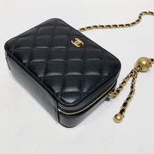 将图片加载到图库查看器，No.4409-Chanel Pearl Crush Camera Bag (Unused / 未使用品)
