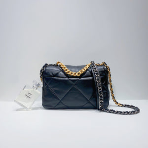 No.3856-Chanel 19 Small Handbag