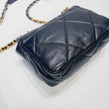 Load image into Gallery viewer, No.3856-Chanel 19 Small Handbag
