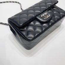 Load image into Gallery viewer, No.3859-Chanel Lambskin Rectangular Classic Flap Mini 20cm
