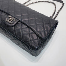 Load image into Gallery viewer, No.3895-Chanel Large Chic Caviar Flap Bag
