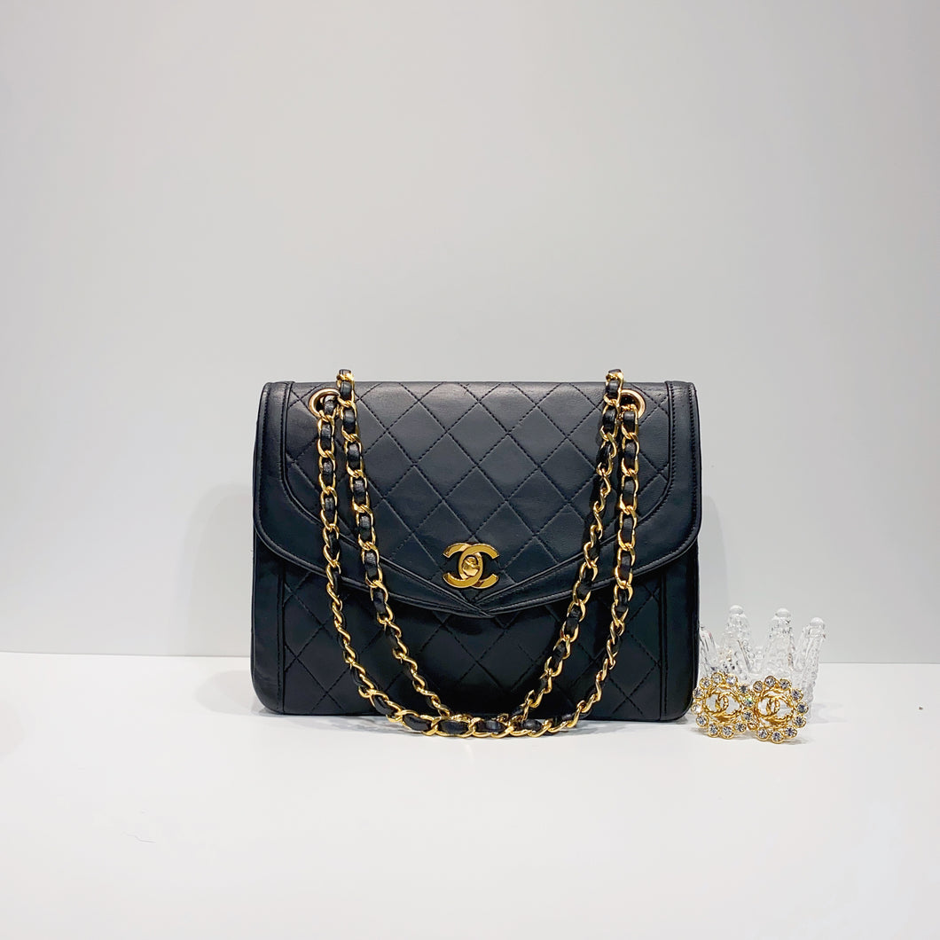 No.3833-Chanel Vintage Lambskin Envelope Flap Bag