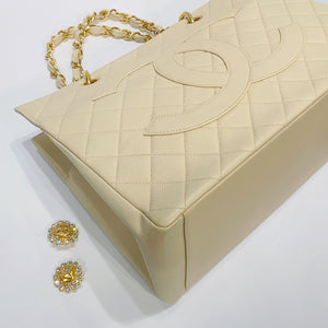No.3829-Chanel Vintage Caviar Tote Bag