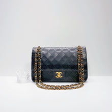 將圖片載入圖庫檢視器 No.3876-Chanel Vintage Lambskin Classic Flap Bag
