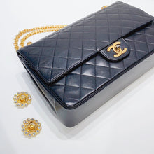 将图片加载到图库查看器，No.2704-Chanel Vintage Lambskin Classic Flap Bag
