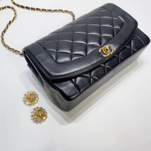 No.2539-Chanel Vintage Lambskin Diana Bag 25cm